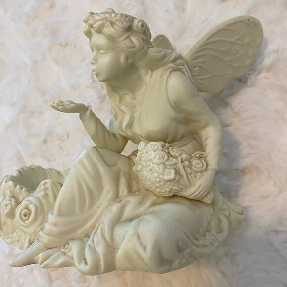 Partylite Ariana Fairy Blowing Kisses Porcelain Tea Light Candle Holder - Picture 4 of 11